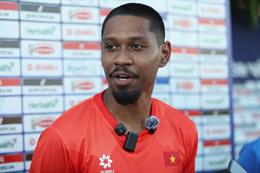 Quang Vinh xúc động khi lên tuyển, dành lời cho Thuram và Dembele