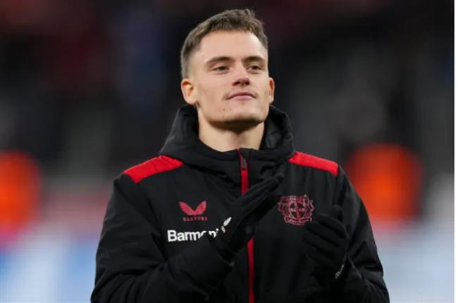 Florian Wirtz đã có bảy bàn thắng và ba pha kiến tạo cho Bayer Leverkusen trong mùa giải này Florian Wirtz da co bay ban thang va ba pha kien tao cho Bayer Leverkusen trong mua giai nay