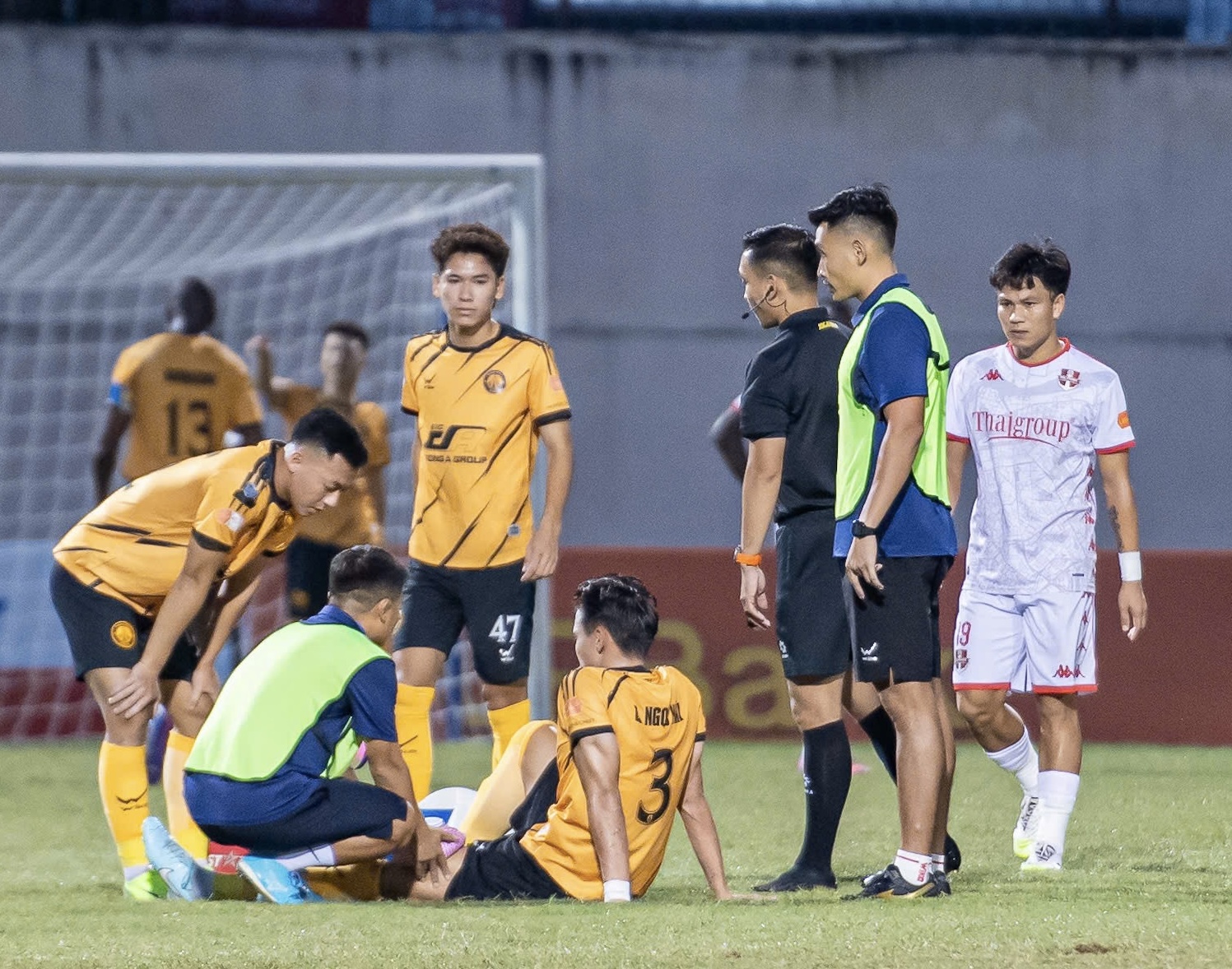 HLV Choi Won Kwon và Quế Ngọc Hải chia tay Thanh Hóa 1 HLV Choi Won Kwon và Quế Ngọc Hải chia tay Thanh Hóa 1