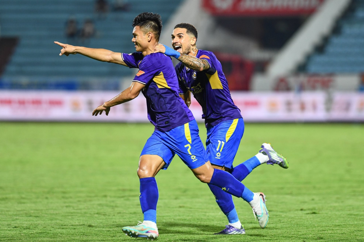 Đỗ Hoàng Hên tự tin trả lời bằng tiếng Việt do Hoang Hen tu tin tra loi bang tieng Viet