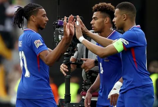 Nhận định Pháp vs Ukraine (02h45 ngày 1411) Chốt vé tại Paris 1 Nhận định Pháp vs Ukraine (02h45 ngày 1411) Chốt vé tại Paris 1