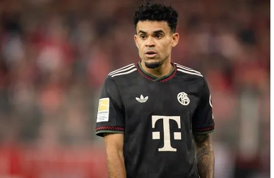 Luis Diaz rời Liverpool cập bến Bayern ở Hè 2025. Luis Diaz roi Liverpool cap ben Bayern o He 2025.