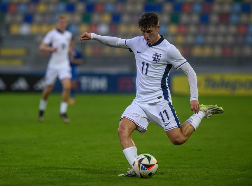 tieu su George Earthy tieu su George Earthy